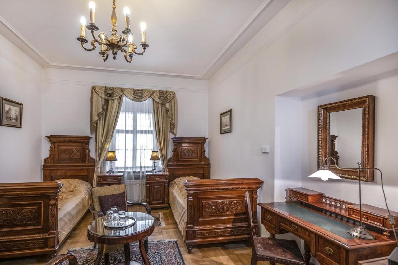 Academy Pension Budapest Kültér fotó